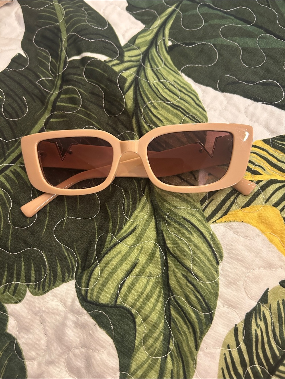 Women’s Rectangular Peach Sunglasses - Chic Everyday Shades
